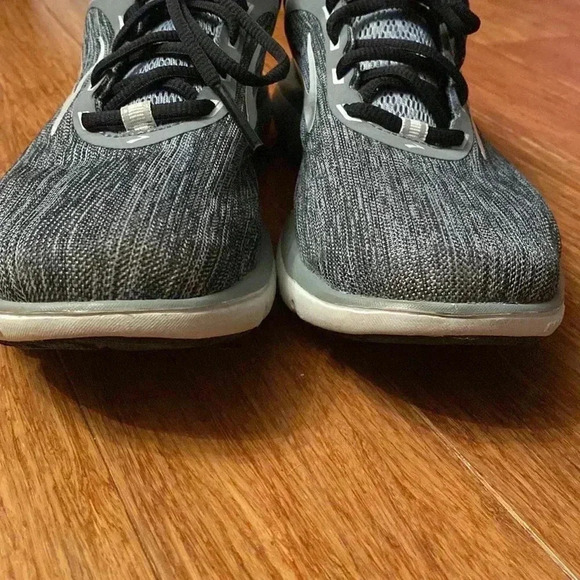 Brooks pure flow 7 women’s running sneakers size 9.5 - gray/black - Picture 4 of 9